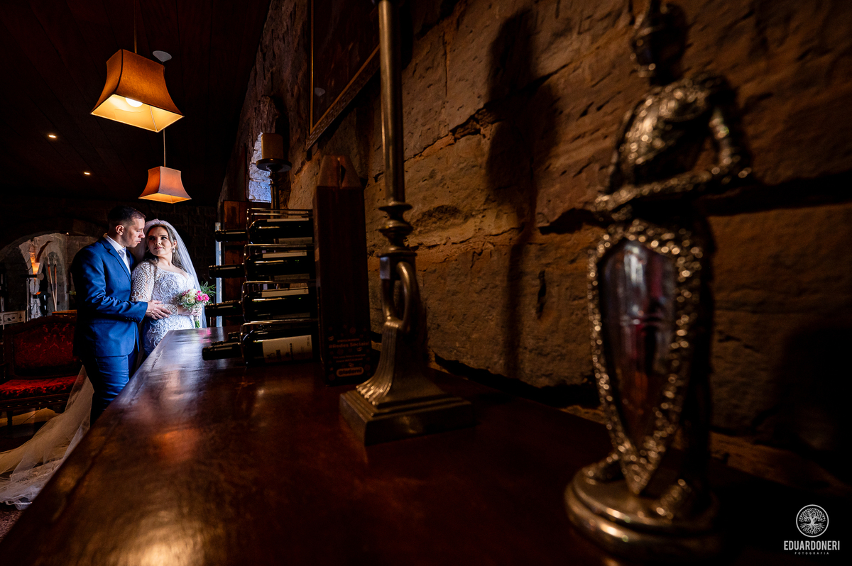 Momento único de Nayara e William na vinícola La Dorni. Trash the dress com toques de romance e cenários surpreendentes