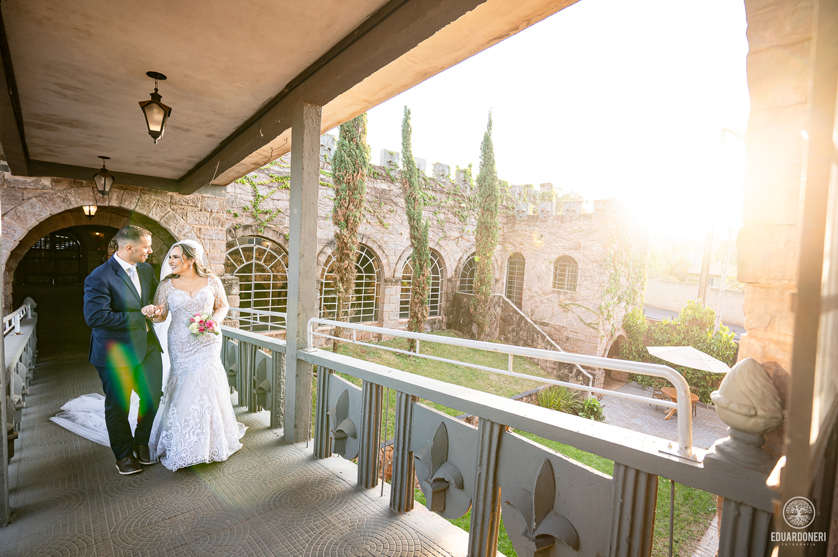 Momento único de Nayara e William na vinícola La Dorni. Trash the dress com toques de romance e cenários surpreendentes