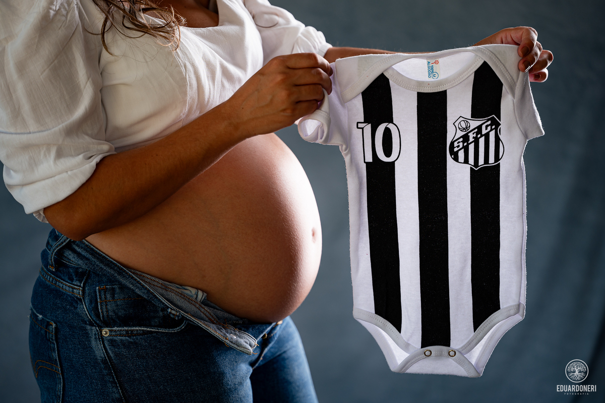 Ensaio gestante emocionante
Fotografia de gestante
Milagre na gravidez
Ensaio gestante com fé
História de superação na gravidez
Fotografia de maternidade
Ensaio fotográfico gravidez
Santa Teresinha intercessão
Bebê arco-íris
Ensaio gestante Paraná