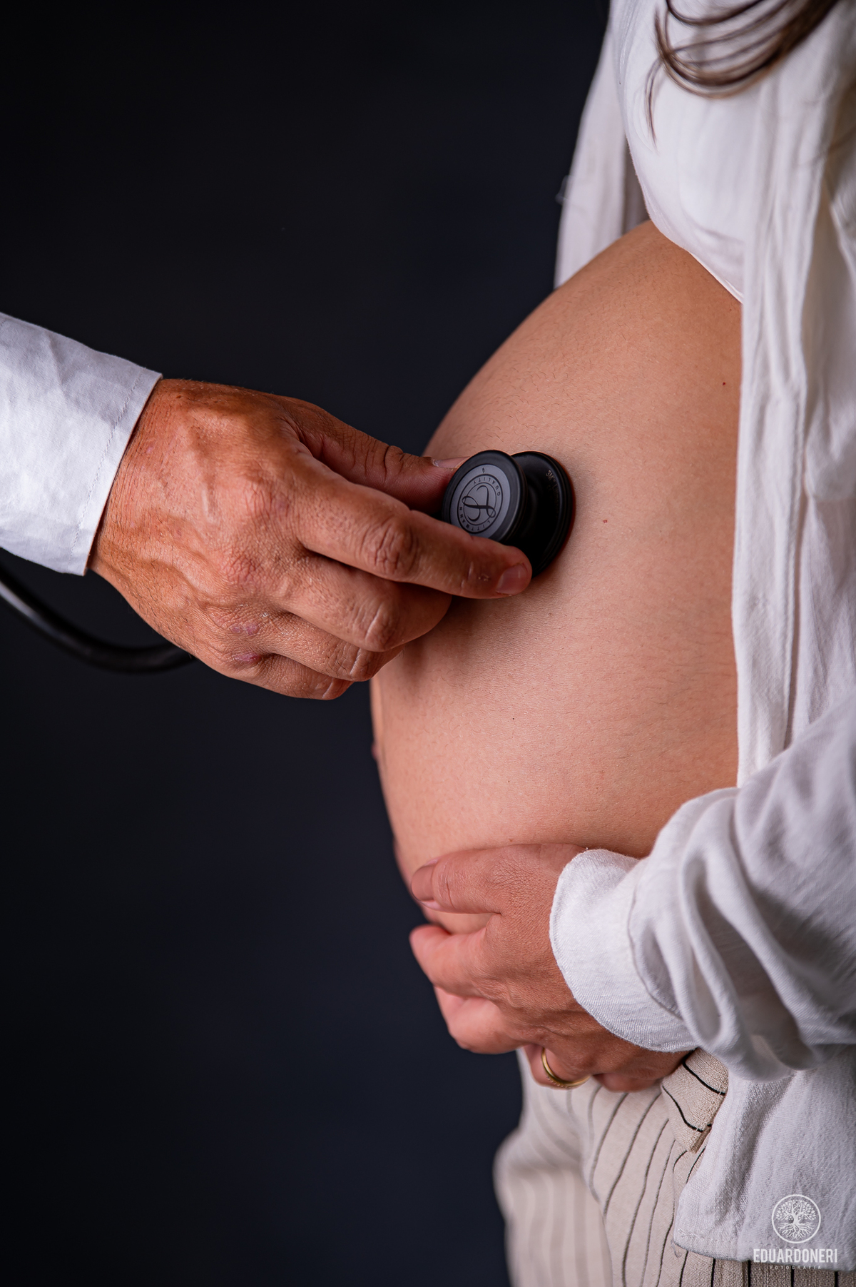 Ensaio gestante emocionante
Fotografia de gestante
Milagre na gravidez
Ensaio gestante com fé
História de superação na gravidez
Fotografia de maternidade
Ensaio fotográfico gravidez
Santa Teresinha intercessão
Bebê arco-íris
Ensaio gestante Paraná