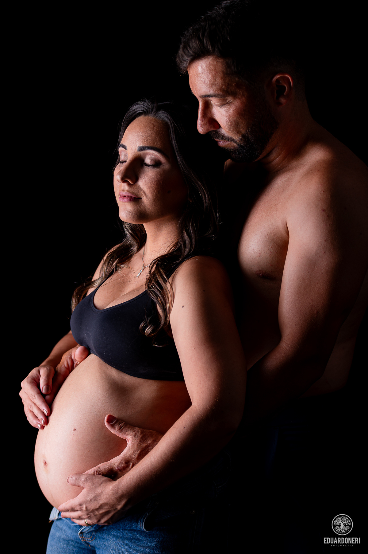 Ensaio gestante emocionante
Fotografia de gestante
Milagre na gravidez
Ensaio gestante com fé
História de superação na gravidez
Fotografia de maternidade
Ensaio fotográfico gravidez
Santa Teresinha intercessão
Bebê arco-íris
Ensaio gestante Paraná