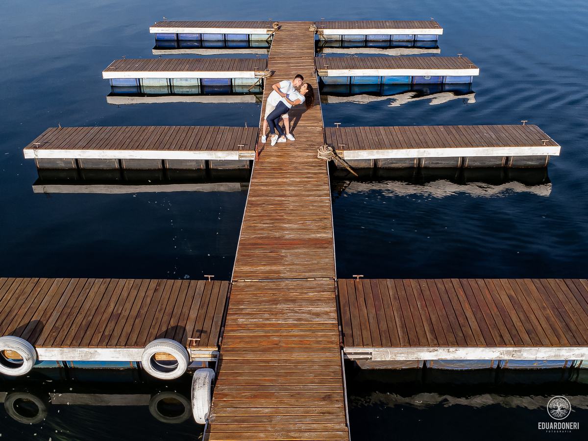 Ensaio pré-wedding
Pré-wedding na Pedra do Índio
Fotografia de casal
Ensaio romântico
Fotógrafo de casamento no Paraná
Ribeirão Claro fotografia
Palavras-chave secundárias:
Casal apaixonado
Ensaio ao pôr do sol
Fotografia no veleiro
Ensaio na marina
Amor 