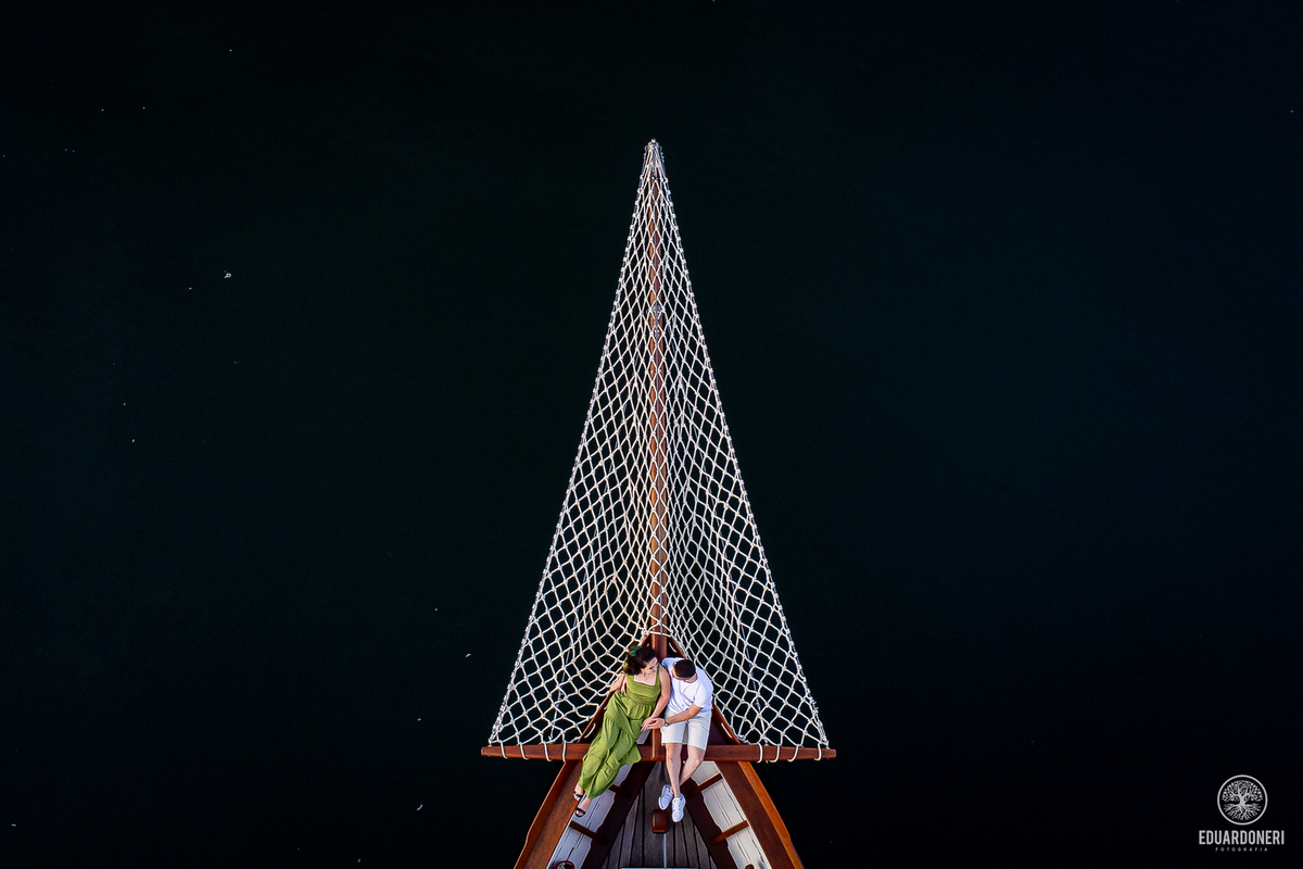 Ensaio pré-wedding
Pré-wedding na Pedra do Índio
Fotografia de casal
Ensaio romântico
Fotógrafo de casamento no Paraná
Ribeirão Claro fotografia
Palavras-chave secundárias:
Casal apaixonado
Ensaio ao pôr do sol
Fotografia no veleiro
Ensaio na marina
Amor 