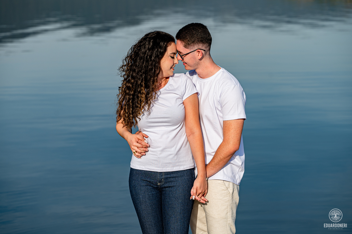 Ensaio pré-wedding
Pré-wedding na Pedra do Índio
Fotografia de casal
Ensaio romântico
Fotógrafo de casamento no Paraná
Ribeirão Claro fotografia
Palavras-chave secundárias:
Casal apaixonado
Ensaio ao pôr do sol
Fotografia no veleiro
Ensaio na marina
Amor 