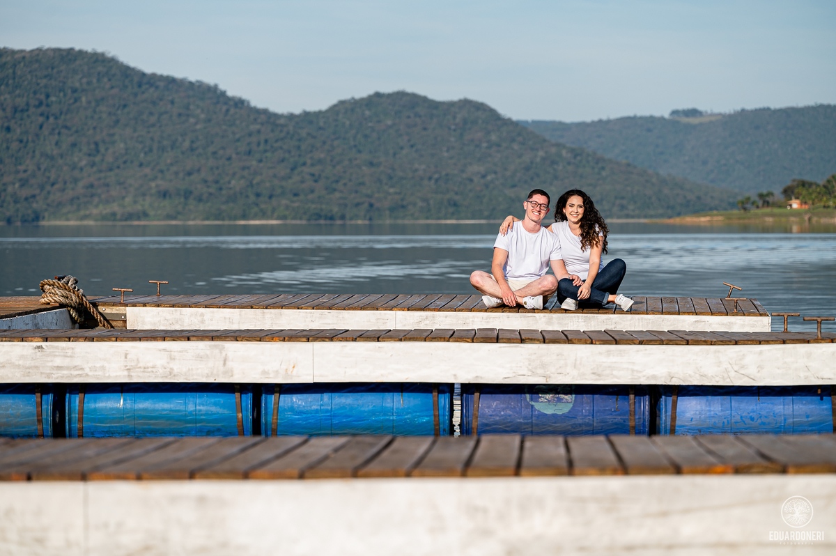 Ensaio pré-wedding
Pré-wedding na Pedra do Índio
Fotografia de casal
Ensaio romântico
Fotógrafo de casamento no Paraná
Ribeirão Claro fotografia
Palavras-chave secundárias:
Casal apaixonado
Ensaio ao pôr do sol
Fotografia no veleiro
Ensaio na marina
Amor 