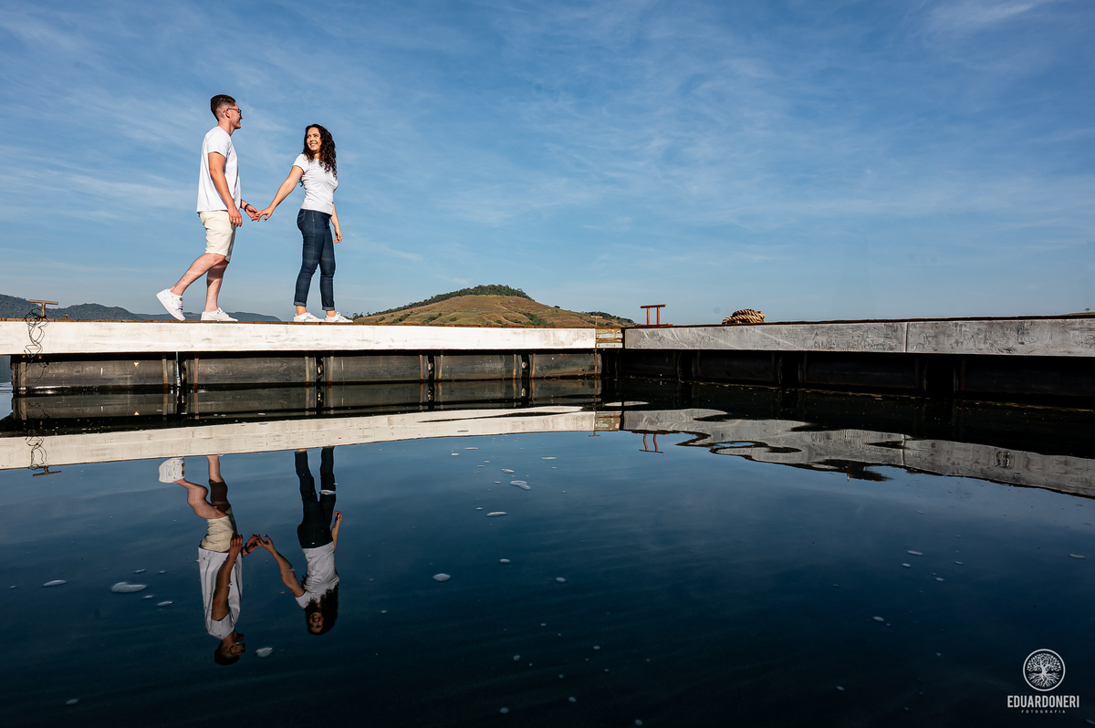 Ensaio pré-wedding
Pré-wedding na Pedra do Índio
Fotografia de casal
Ensaio romântico
Fotógrafo de casamento no Paraná
Ribeirão Claro fotografia
Palavras-chave secundárias:
Casal apaixonado
Ensaio ao pôr do sol
Fotografia no veleiro
Ensaio na marina
Amor 