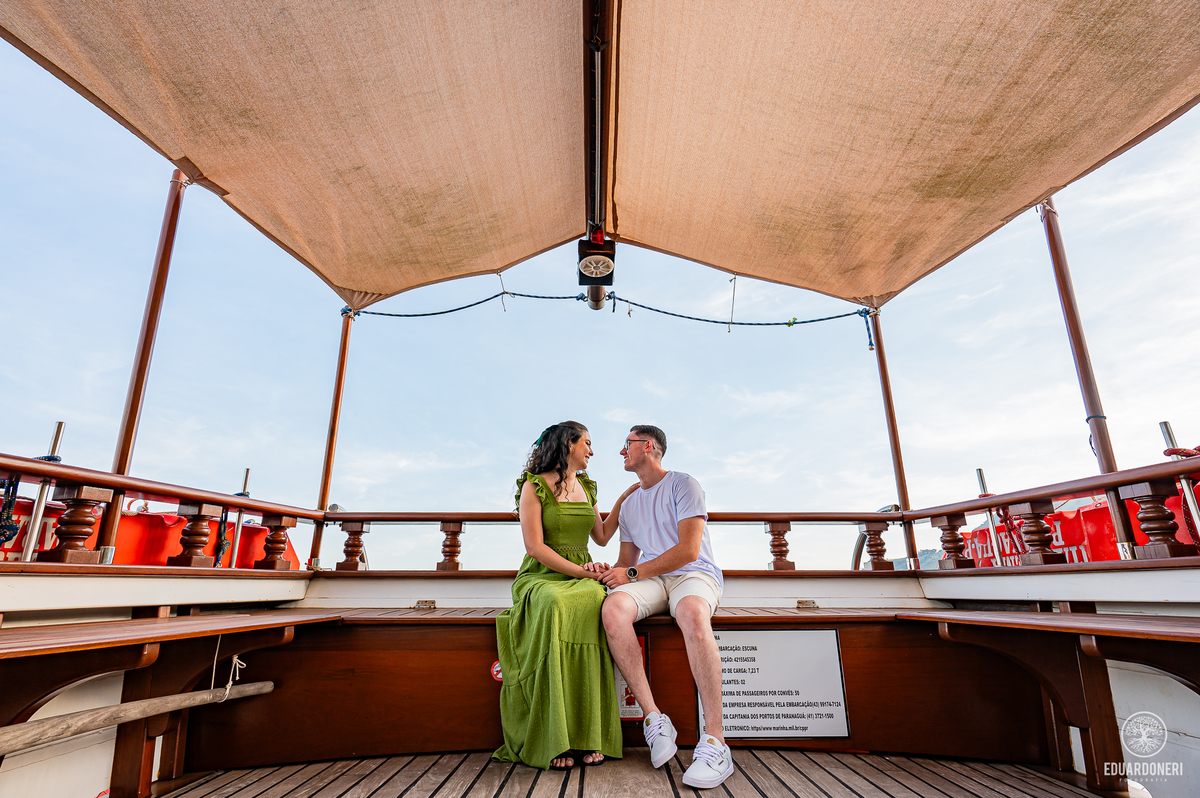 Ensaio pré-wedding
Pré-wedding na Pedra do Índio
Fotografia de casal
Ensaio romântico
Fotógrafo de casamento no Paraná
Ribeirão Claro fotografia
Palavras-chave secundárias:
Casal apaixonado
Ensaio ao pôr do sol
Fotografia no veleiro
Ensaio na marina
Amor 
