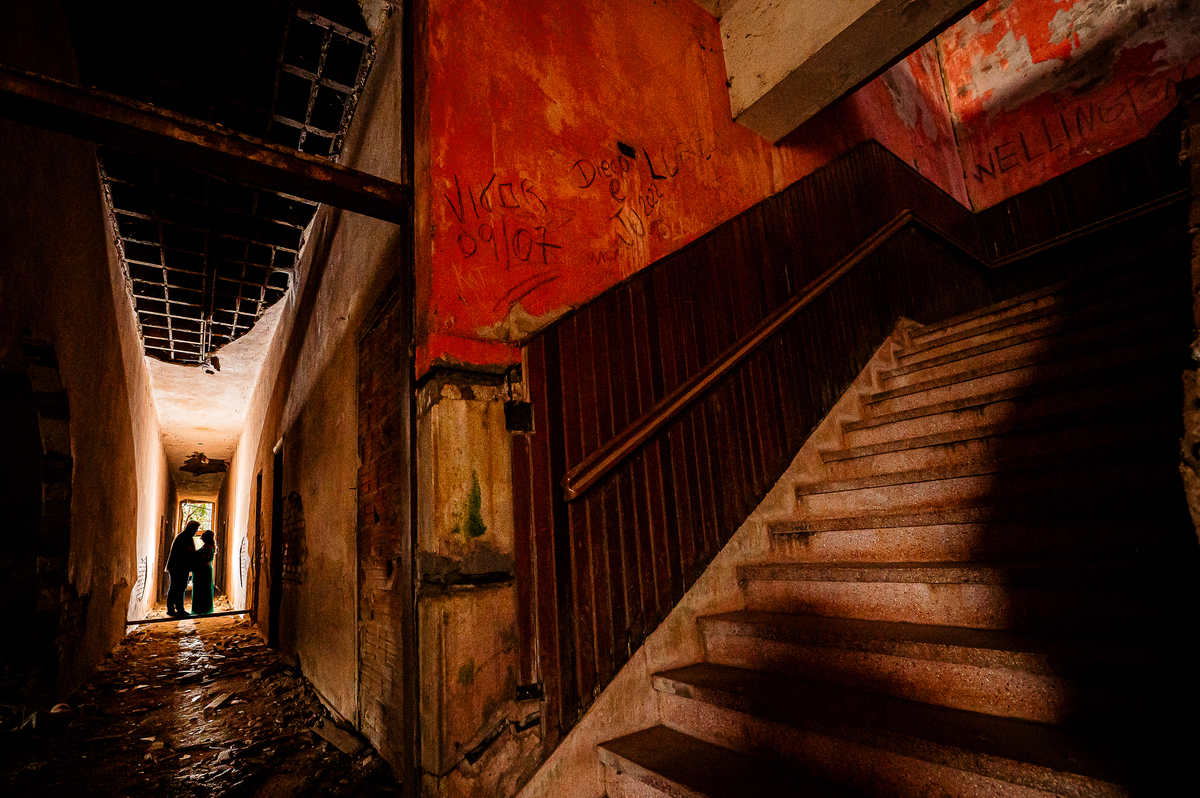 Ensaio pré-wedding
Fotografia de casal
Ensaio na Fazenda Yara
Hotel em ruínas Bandeirantes
Pré-wedding no Pub Poko Loko Bar
Fotógrafo de casamento em Bandeirantes Ensaio romântico
Fotografia de amor
Locais para ensaio pré-wedding no Paraná
Fotos de casal 