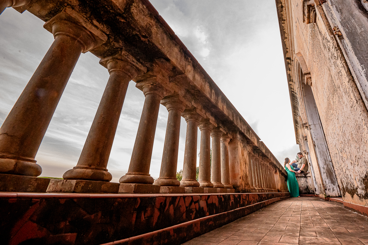 Ensaio pré-wedding
Fotografia de casal
Ensaio na Fazenda Yara
Hotel em ruínas Bandeirantes
Pré-wedding no Pub Poko Loko Bar
Fotógrafo de casamento em Bandeirantes Ensaio romântico
Fotografia de amor
Locais para ensaio pré-wedding no Paraná
Fotos de casal 