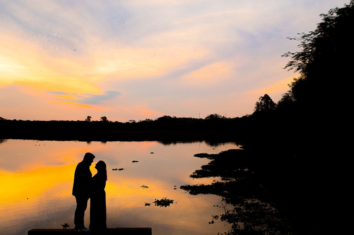 Ensaio pré-wedding
Fotografia de casal
Ensaio na Fazenda Yara
Hotel em ruínas Bandeirantes
Pré-wedding no Pub Poko Loko Bar
Fotógrafo de casamento em Bandeirantes Ensaio romântico
Fotografia de amor
Locais para ensaio pré-wedding no Paraná
Fotos de casal 