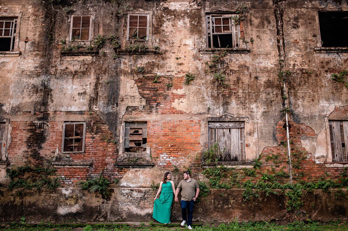Ensaio pré-wedding
Fotografia de casal
Ensaio na Fazenda Yara
Hotel em ruínas Bandeirantes
Pré-wedding no Pub Poko Loko Bar
Fotógrafo de casamento em Bandeirantes Ensaio romântico
Fotografia de amor
Locais para ensaio pré-wedding no Paraná
Fotos de casal 