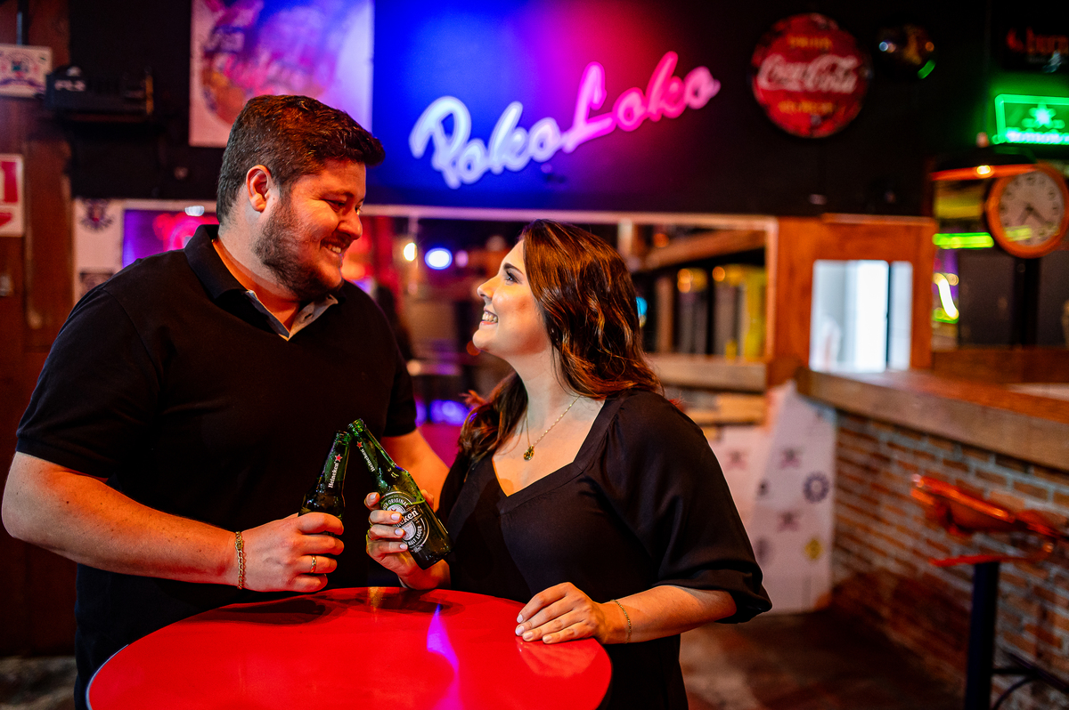 Ensaio pré-wedding
Fotografia de casal
Ensaio na Fazenda Yara
Hotel em ruínas Bandeirantes
Pré-wedding no Pub Poko Loko Bar
Fotógrafo de casamento em Bandeirantes Ensaio romântico
Fotografia de amor
Locais para ensaio pré-wedding no Paraná
Fotos de casal 