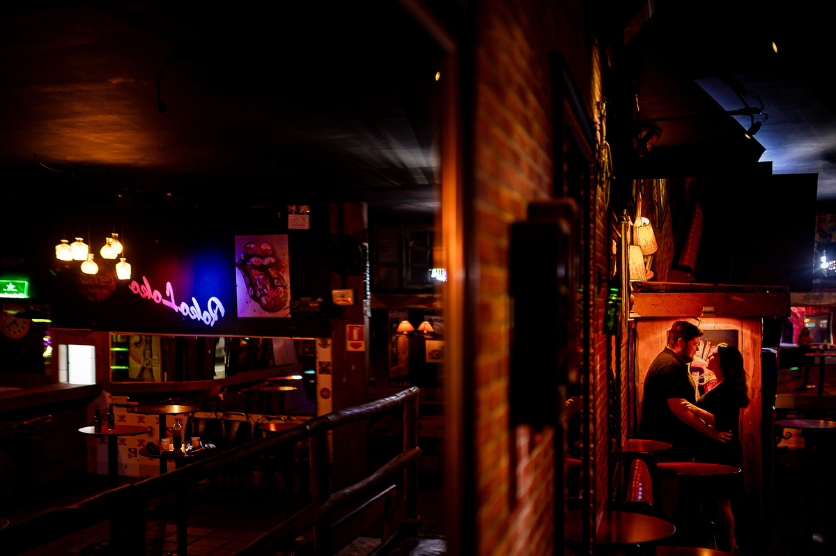 Ensaio pré-wedding
Fotografia de casal
Ensaio na Fazenda Yara
Hotel em ruínas Bandeirantes
Pré-wedding no Pub Poko Loko Bar
Fotógrafo de casamento em Bandeirantes Ensaio romântico
Fotografia de amor
Locais para ensaio pré-wedding no Paraná
Fotos de casal 