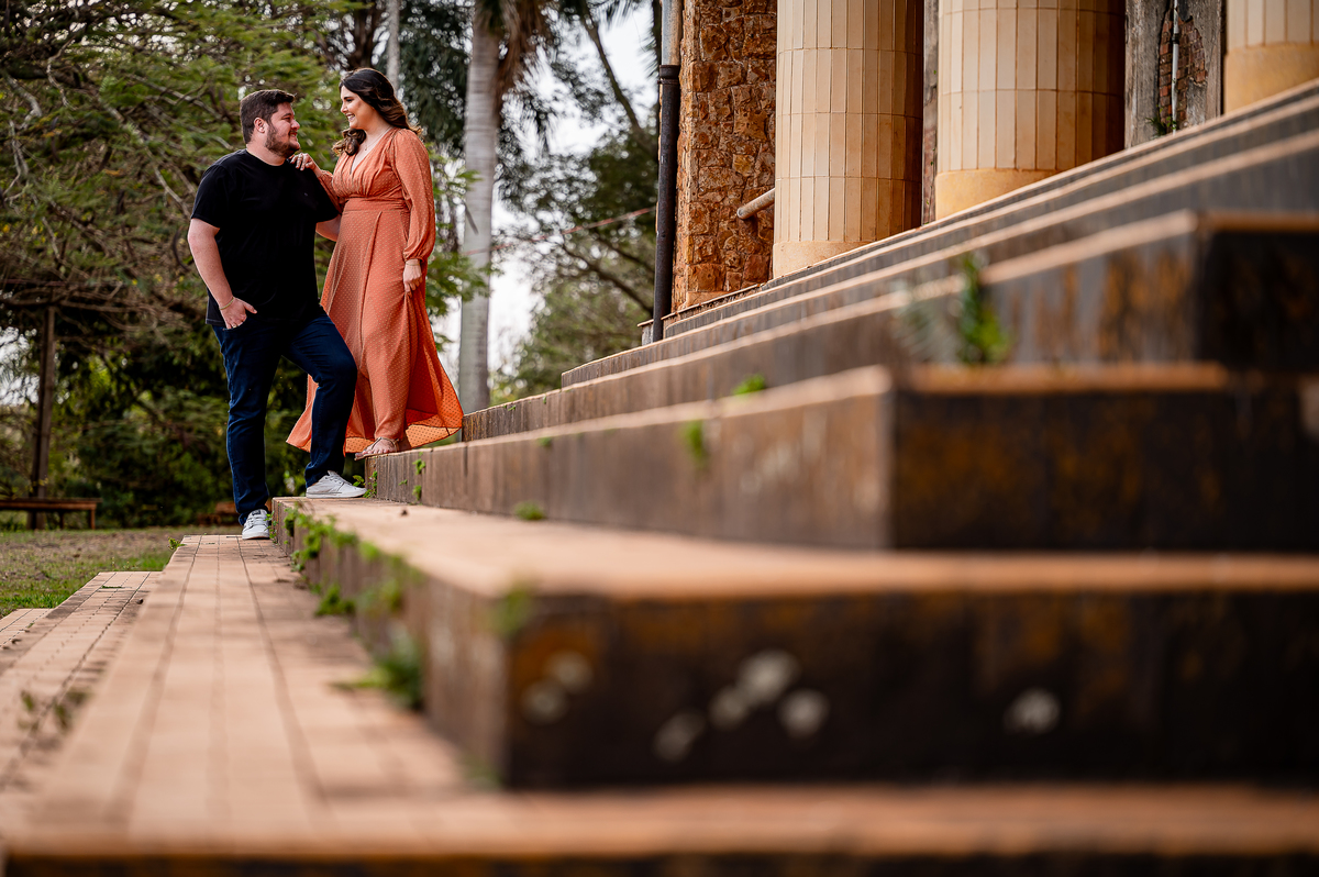 Ensaio pré-wedding
Fotografia de casal
Ensaio na Fazenda Yara
Hotel em ruínas Bandeirantes
Pré-wedding no Pub Poko Loko Bar
Fotógrafo de casamento em Bandeirantes Ensaio romântico
Fotografia de amor
Locais para ensaio pré-wedding no Paraná
Fotos de casal 
