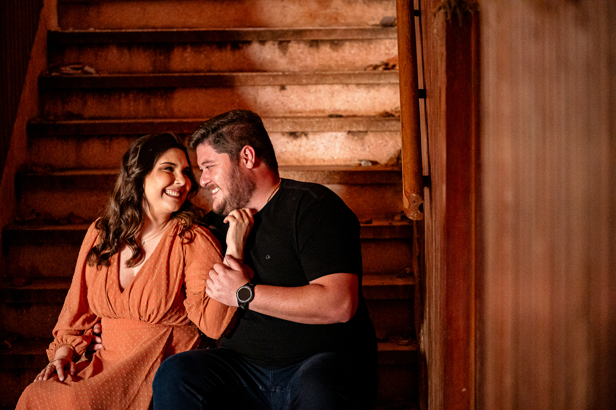 Ensaio pré-wedding
Fotografia de casal
Ensaio na Fazenda Yara
Hotel em ruínas Bandeirantes
Pré-wedding no Pub Poko Loko Bar
Fotógrafo de casamento em Bandeirantes Ensaio romântico
Fotografia de amor
Locais para ensaio pré-wedding no Paraná
Fotos de casal 