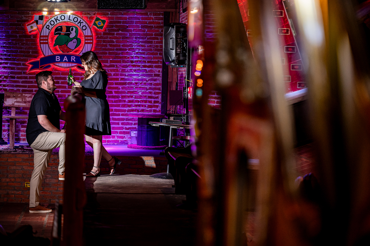 Ensaio pré-wedding
Fotografia de casal
Ensaio na Fazenda Yara
Hotel em ruínas Bandeirantes
Pré-wedding no Pub Poko Loko Bar
Fotógrafo de casamento em Bandeirantes Ensaio romântico
Fotografia de amor
Locais para ensaio pré-wedding no Paraná
Fotos de casal 