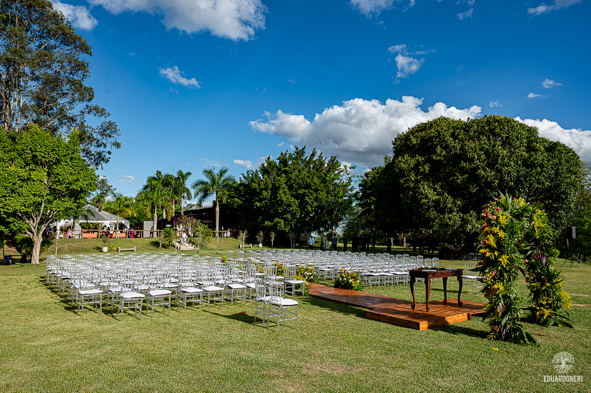 Fotografia de casamento em Londrina na Xacará ao ar livre
