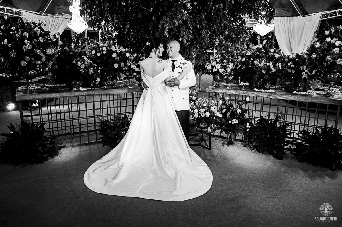 Fotografia de casamento em Londrina na Xacará ao ar livre
