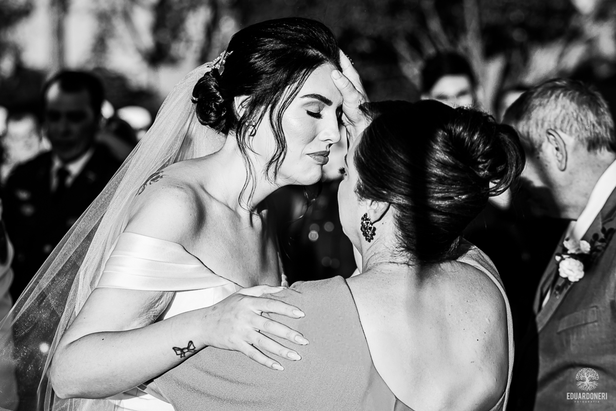 Fotografia de casamento em Londrina na Xacará ao ar livre