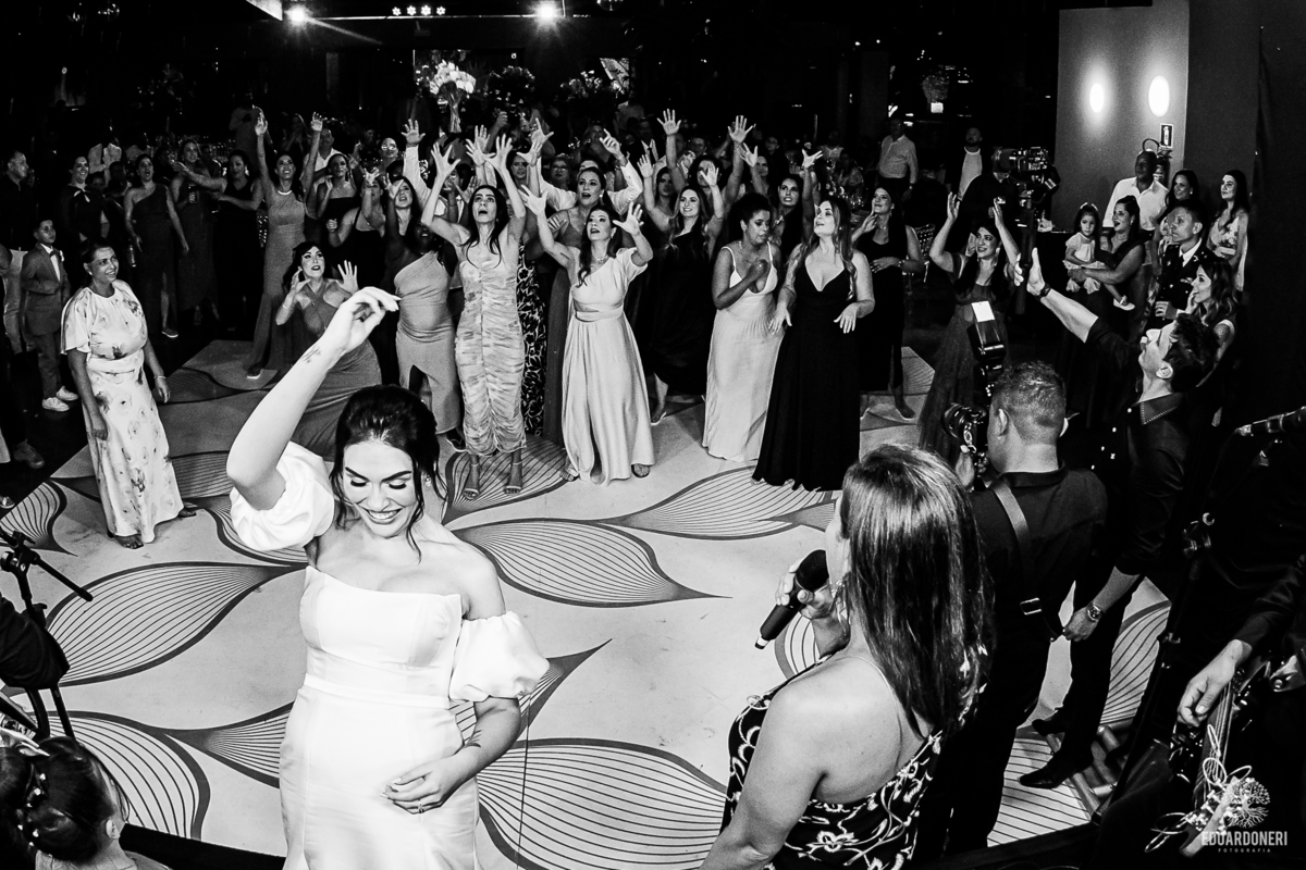 Fotografia de casamento em Londrina na Xacará ao ar livre