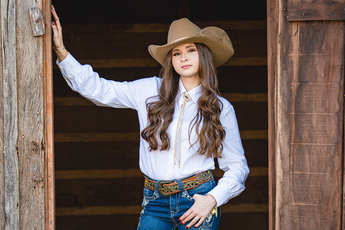 ensaio de 15 anos como tema country na fazenda