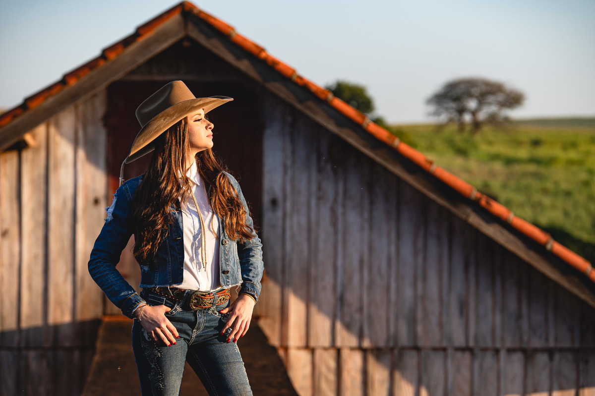 ensaio de 15 anos como tema country na fazenda