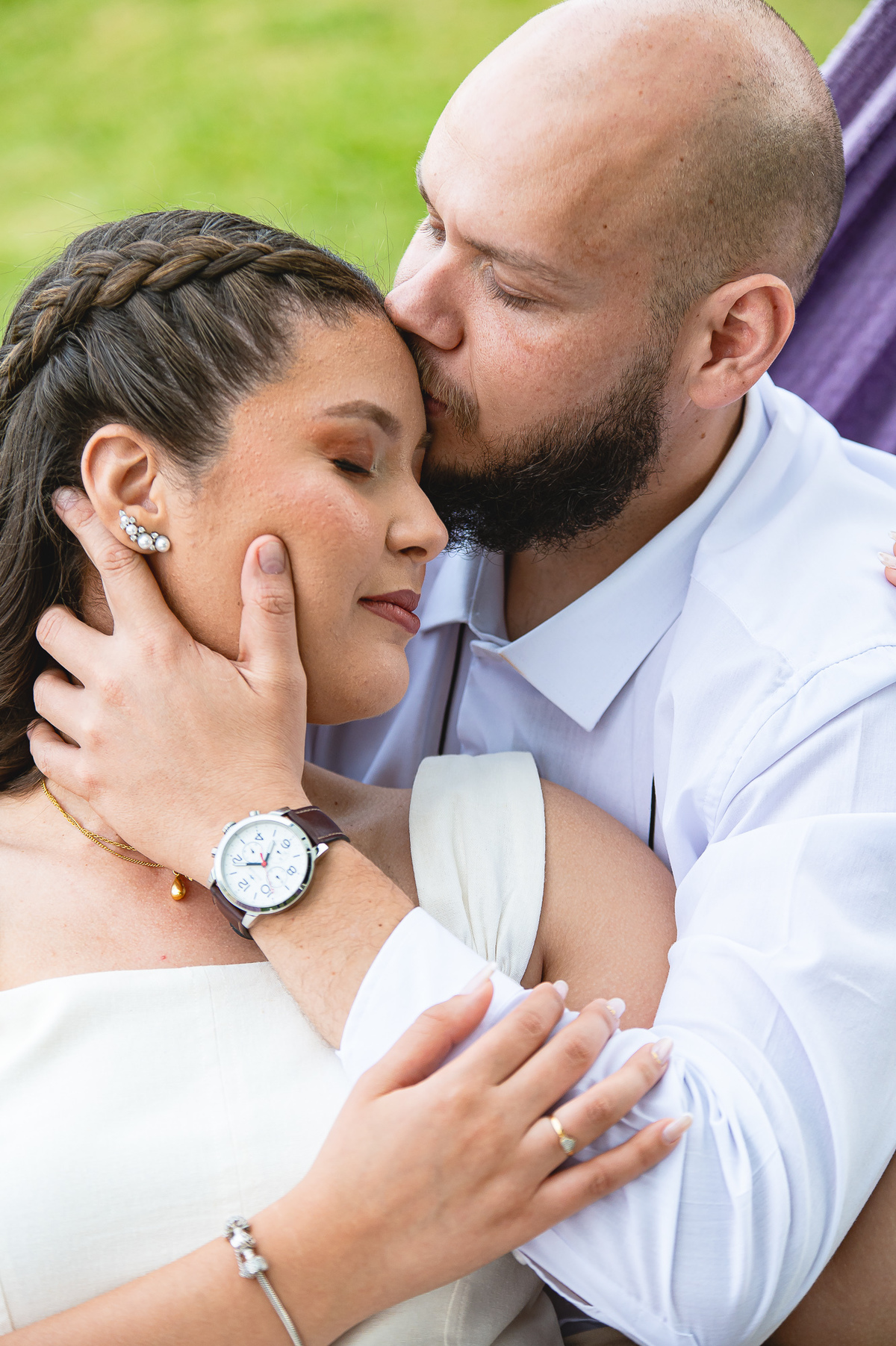 Ensaio pré-wedding de Jaqueline e Danyllo no Lavandário Het Dorp em Carambeí/PR. Um momento de amor, fé e alegria em meio às lavandas, celebrando um futuro casamento abençoado.