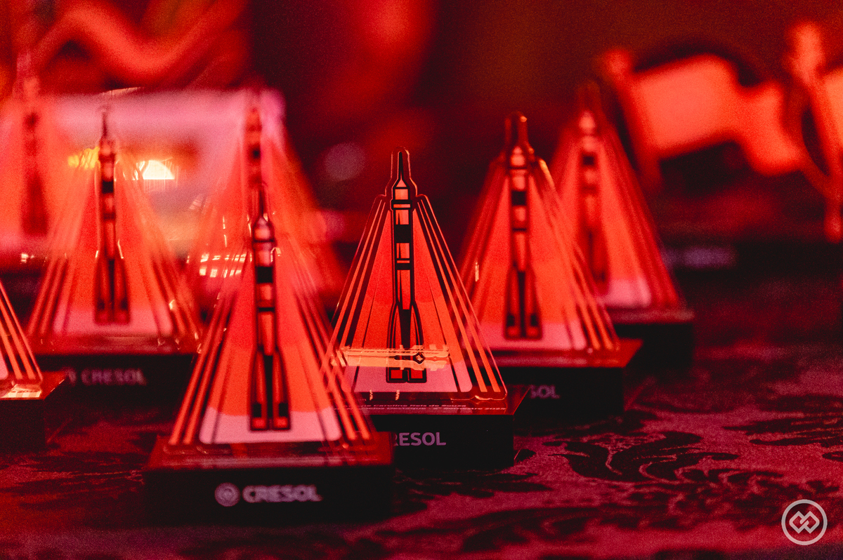 Colaboradores da Cresol participando da Convenção Aceleração 2026, momento de integração, alinhamento de objetivos e fortalecimento do cooperativismo.