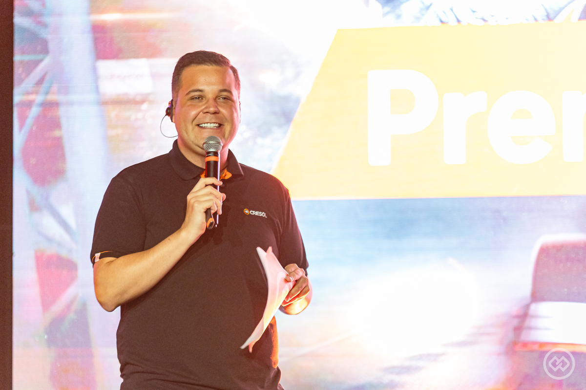 Colaboradores da Cresol participando da Convenção Aceleração 2026, momento de integração, alinhamento de objetivos e fortalecimento do cooperativismo.