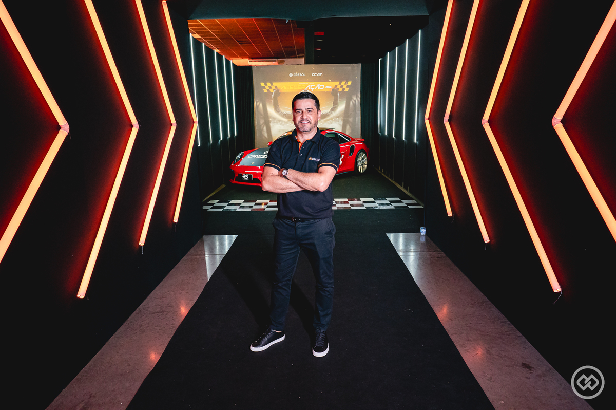 Colaboradores da Cresol participando da Convenção Aceleração 2026, momento de integração, alinhamento de objetivos e fortalecimento do cooperativismo.