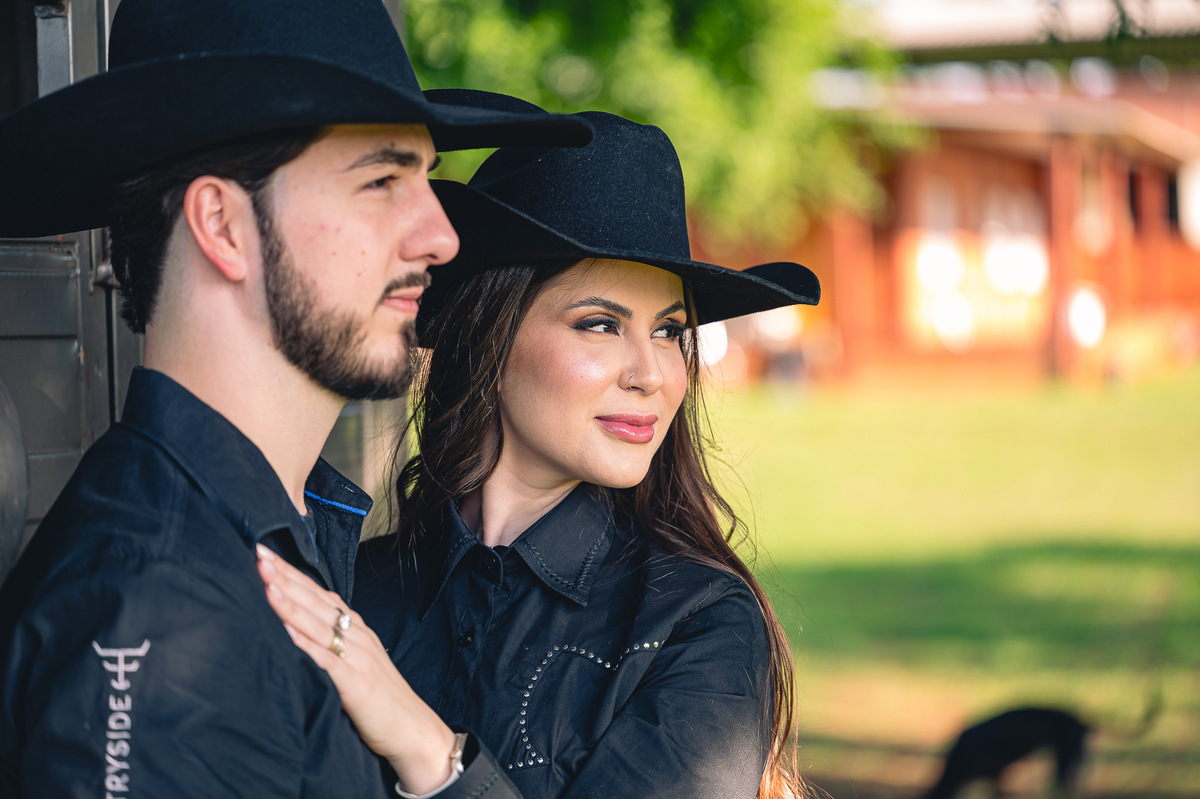 Ensaio pré-wedding com temática country e muito romantismo