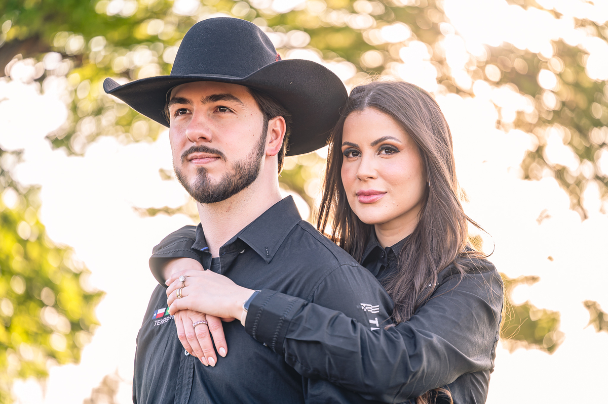Ensaio pré-wedding com temática country e muito romantismo
