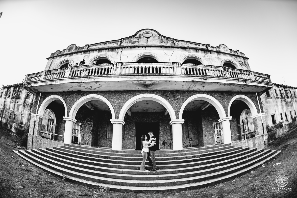 Ensaio pre casamento pre wedding em Bandeirantes, na Fazenda Hotel Yara, Ensaio em Ruínas, Ensaio Externo, Eduardo Neri
