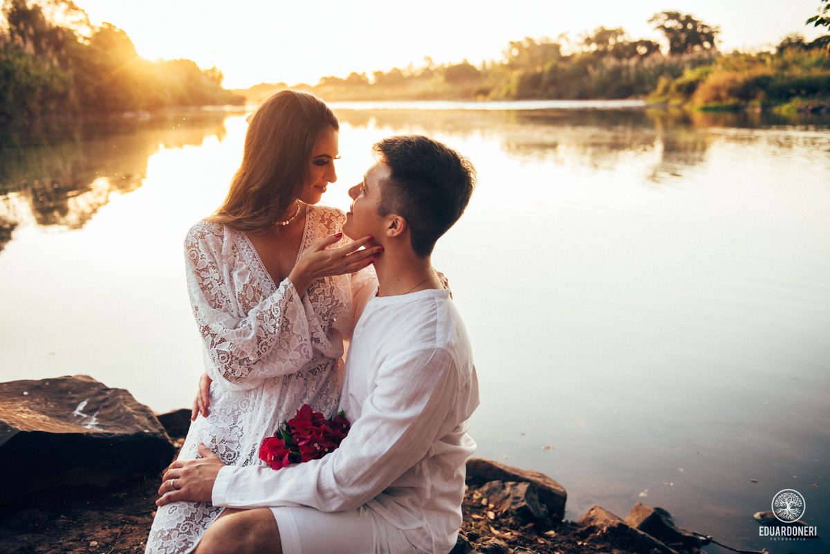 Ensaio externo pre wedding em Bandeirantes no encontro das águas, ensaio carla e almiro neto, casamento, pre wedding e-session