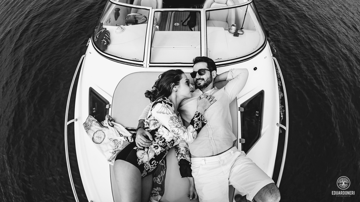pre wedding casamento na lancha em florianopolis em santa catarina praia jurerere 