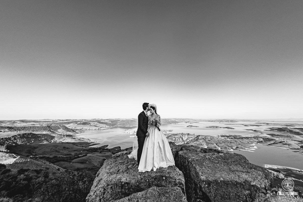 Ensaio Trash the Dress, Pre Weeding no Morro do Gavião em Ribeirão Claro no Paraná