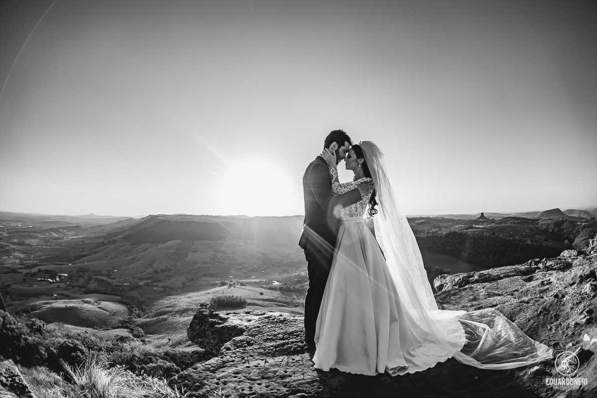 Ensaio Trash the Dress, Pre Weeding no Morro do Gavião em Ribeirão Claro no Paraná