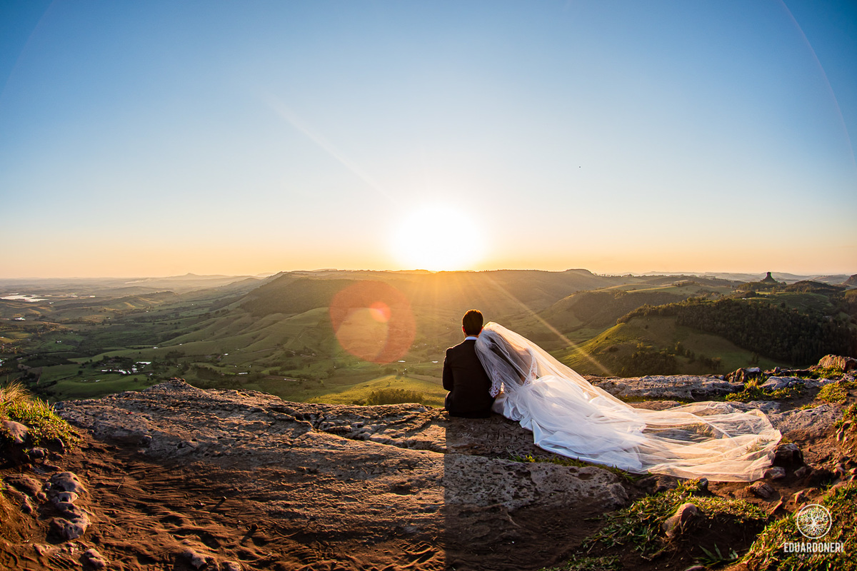 Ensaio Trash the Dress, Pre Weeding no Morro do Gavião em Ribeirão Claro no Paraná