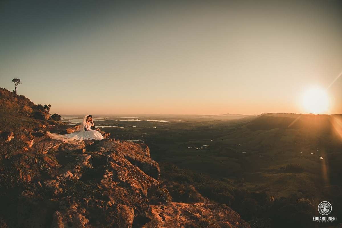 Ensaio Trash the Dress, Pre Weeding no Morro do Gavião em Ribeirão Claro no Paraná