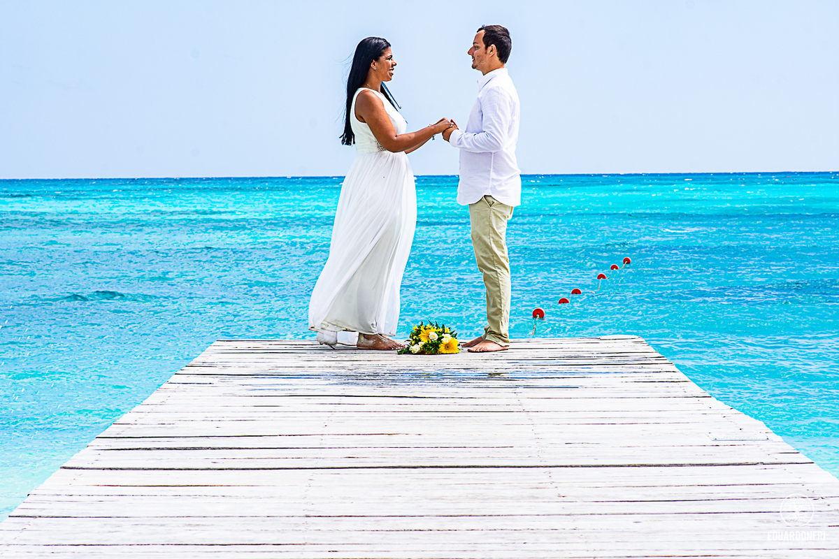 Ensaio pre wedding em Cancun, Cenote Azul, Ensaio em Cancun, pre wedding, destination wedding in cancun, ensaio fora do brasil, Ensaio no Cenote, fotografia de casamento, Eduardo Neri, pre wedding no exterior, ensaio na praia