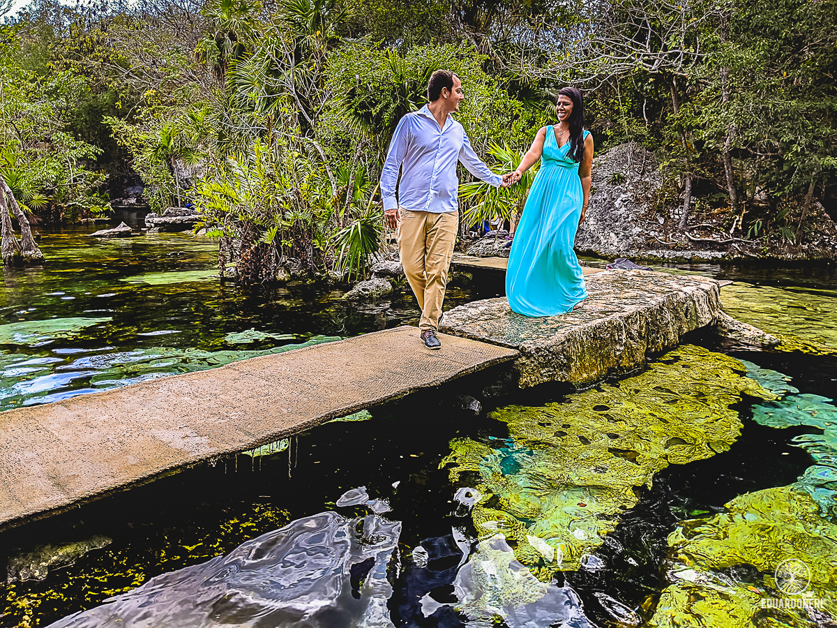 Ensaio pre wedding em Cancun, Cenote Azul, Ensaio em Cancun, pre wedding, destination wedding in cancun, ensaio fora do brasil, Ensaio no Cenote, fotografia de casamento, Eduardo Neri, pre wedding no exterior, ensaio na praia