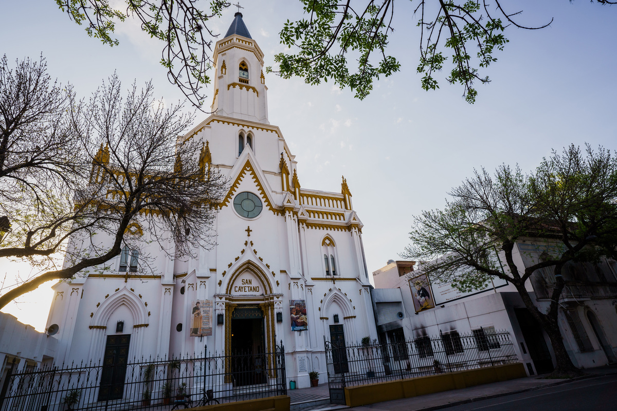 Iglsia san cayetano Rosario Fotografía arquitectura y fotografía de inmobiliaria de Daniel Cuart y DNX Fotografia DNX Estudio