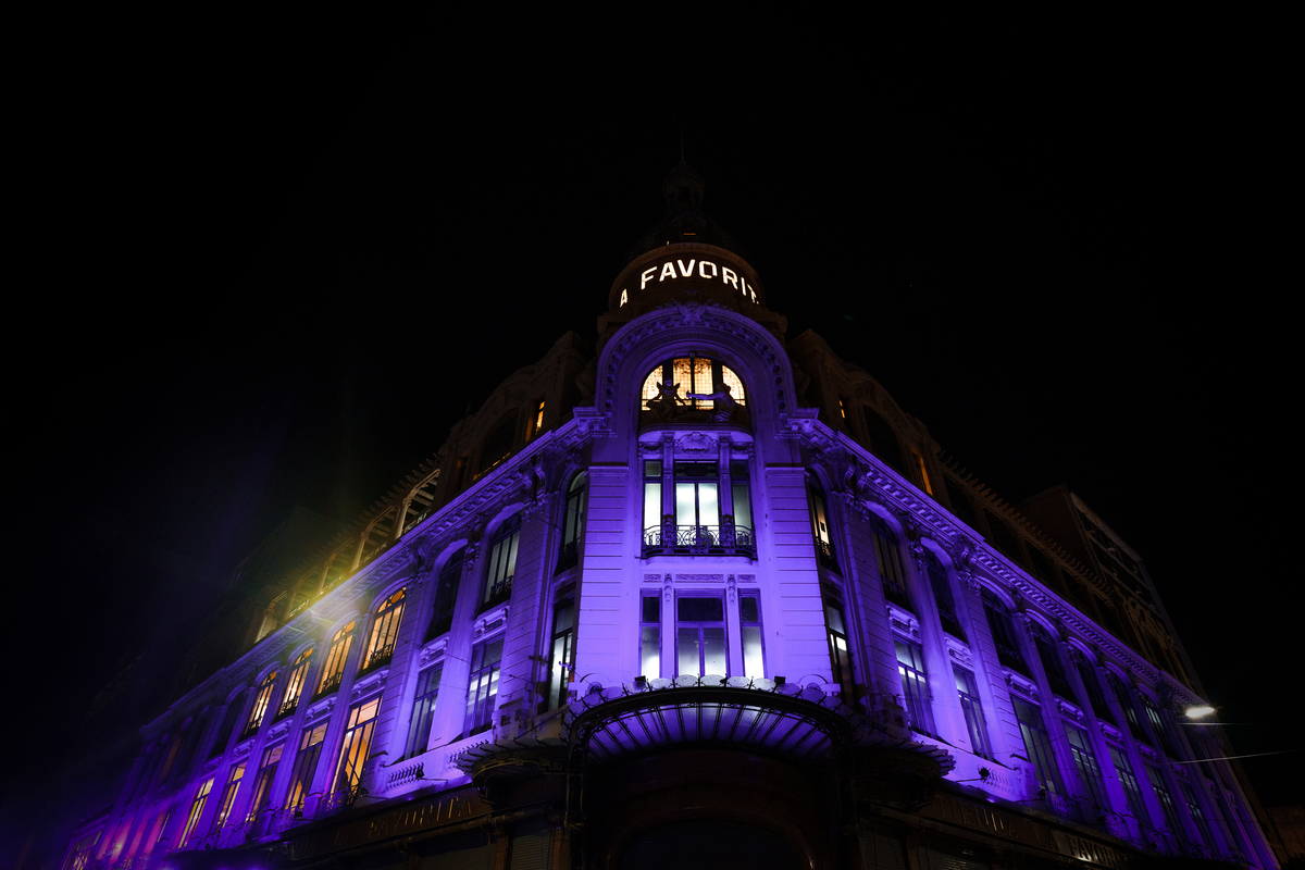 Galería la favorita de noche Fotografía arquitectura de Daniel Cuart y DNX Fotografia DNX Estudio