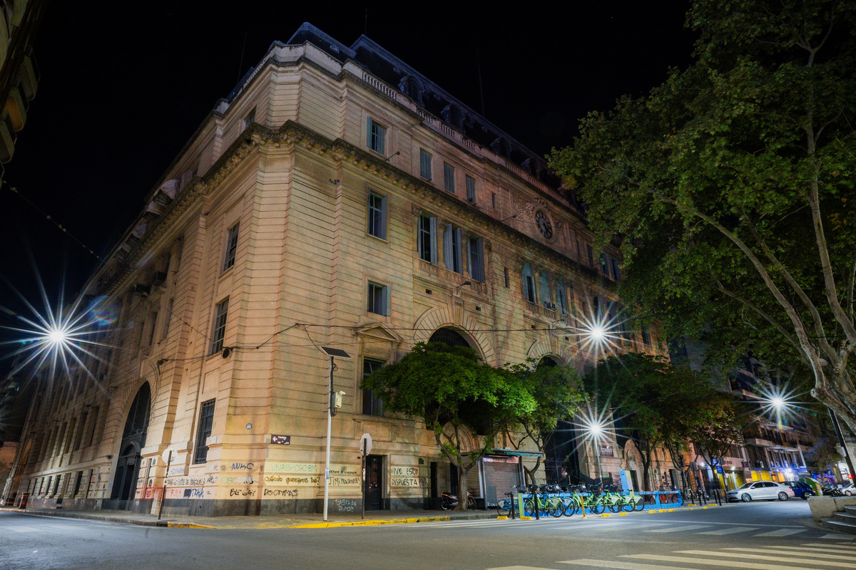 Correo argentino casacentral Rosario Fotografía arquitectura y fotografía de inmobiliaria de Daniel Cuart y DNX Fotografia DNX Estudio