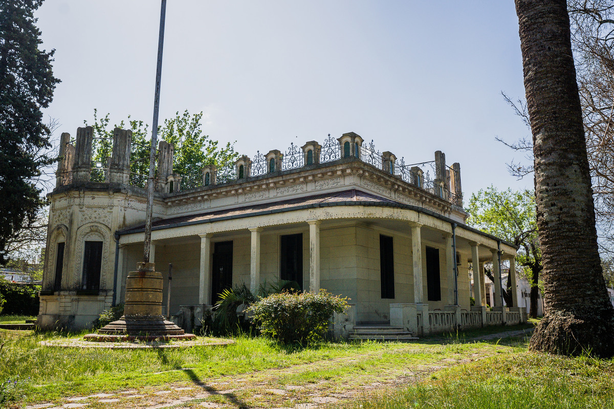 Casa ayacucho rosario zona sur  Fotografía arquitectura y fotografía de inmobiliaria de Daniel Cuart y DNX Fotografia DNX Estudio