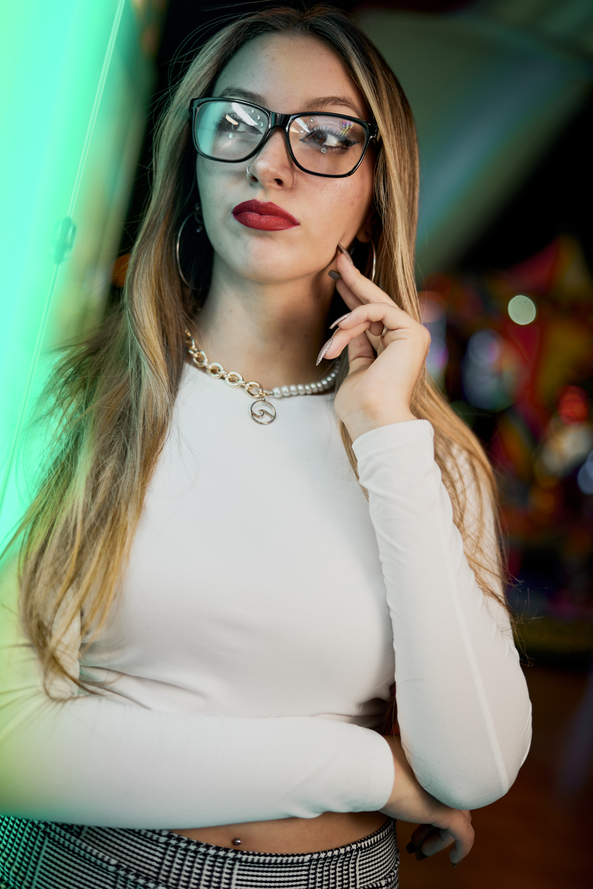 Fotografía en sala de video juegos fotógrafo daniel cuart dnxfotografia luces de neon