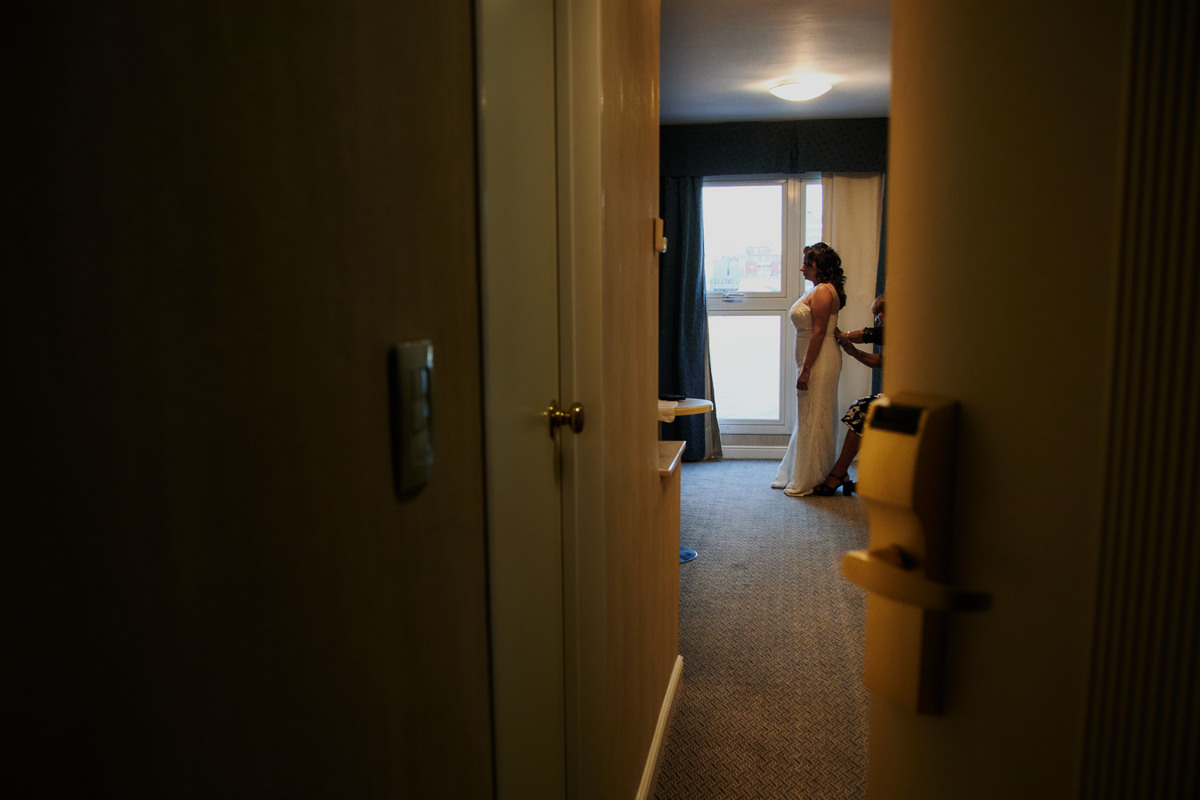 Boda renata magalhaes y emanuel aranda fotografo daniel cuart dnxfotografia  maricruz marlia eventos  preparativos de la novia en hotel holiday inn rosario express