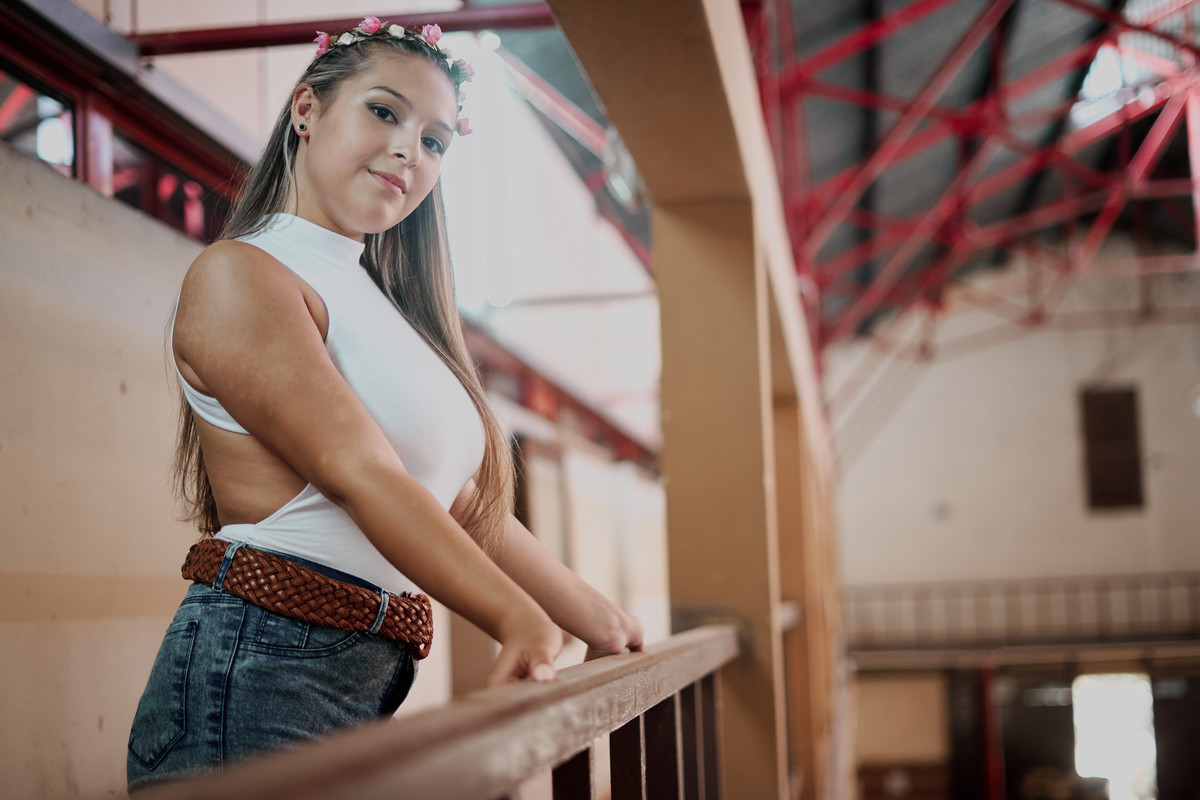 fotografia de 15 hamaca campestre  fotografo daniel cuart dnxfotografia fotografo de 15 con globos de 15 en fabrica abandonada