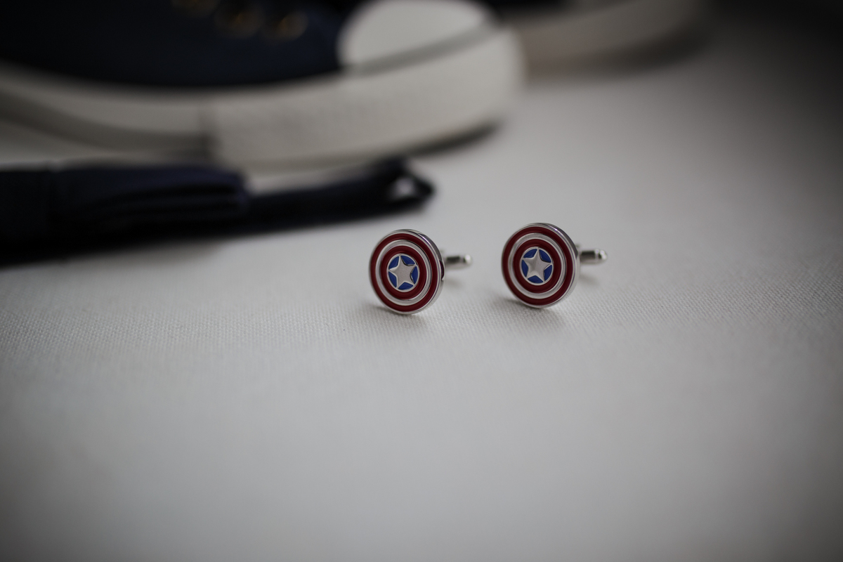 Casamento Quinta do Coração, Azeitao Setubal Portugal pormenor botões de punho noivo