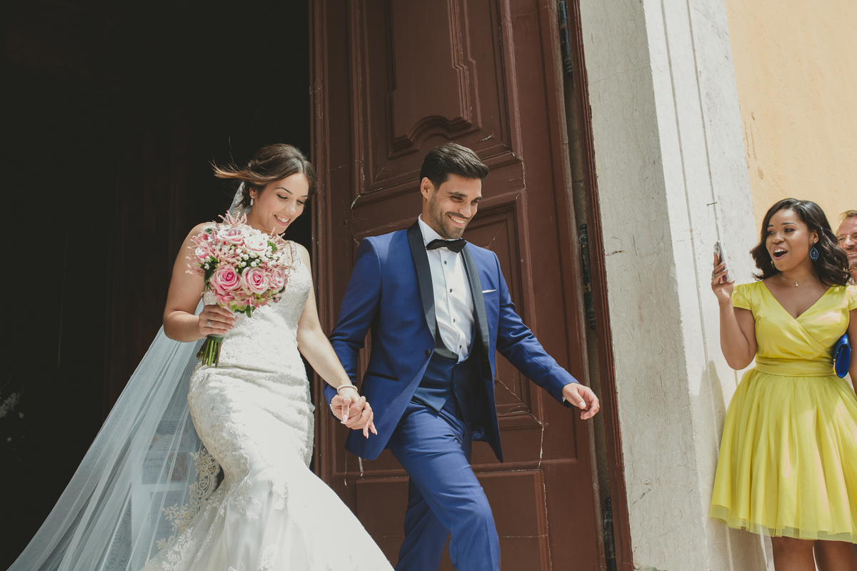 Casamento Quinta do Vale, Santo Antao do Tojal, Loures, Portugal  cerimonia igreja saida noivos